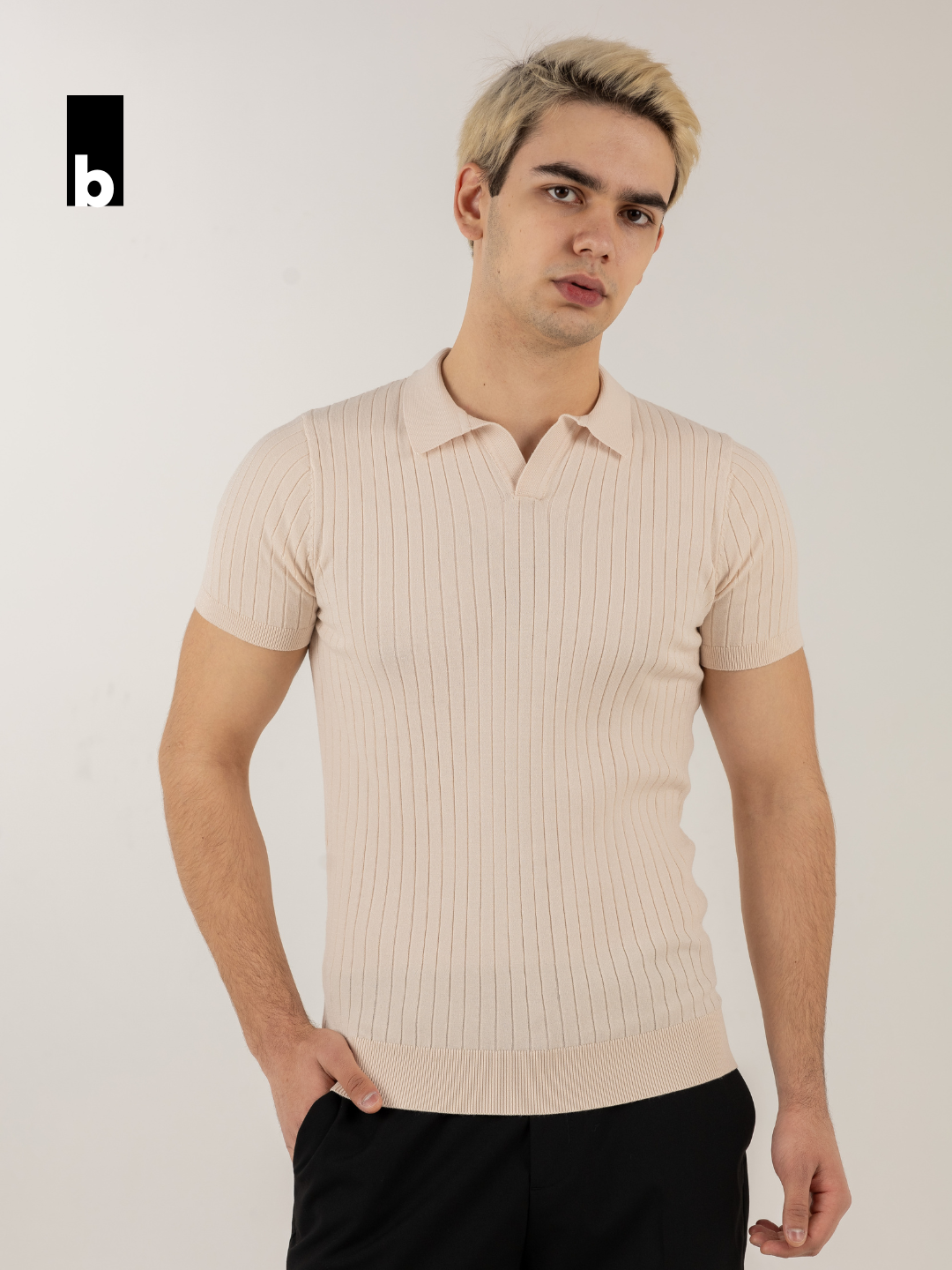 Beige knitted “Ribana” polo with an “Old Money” collar