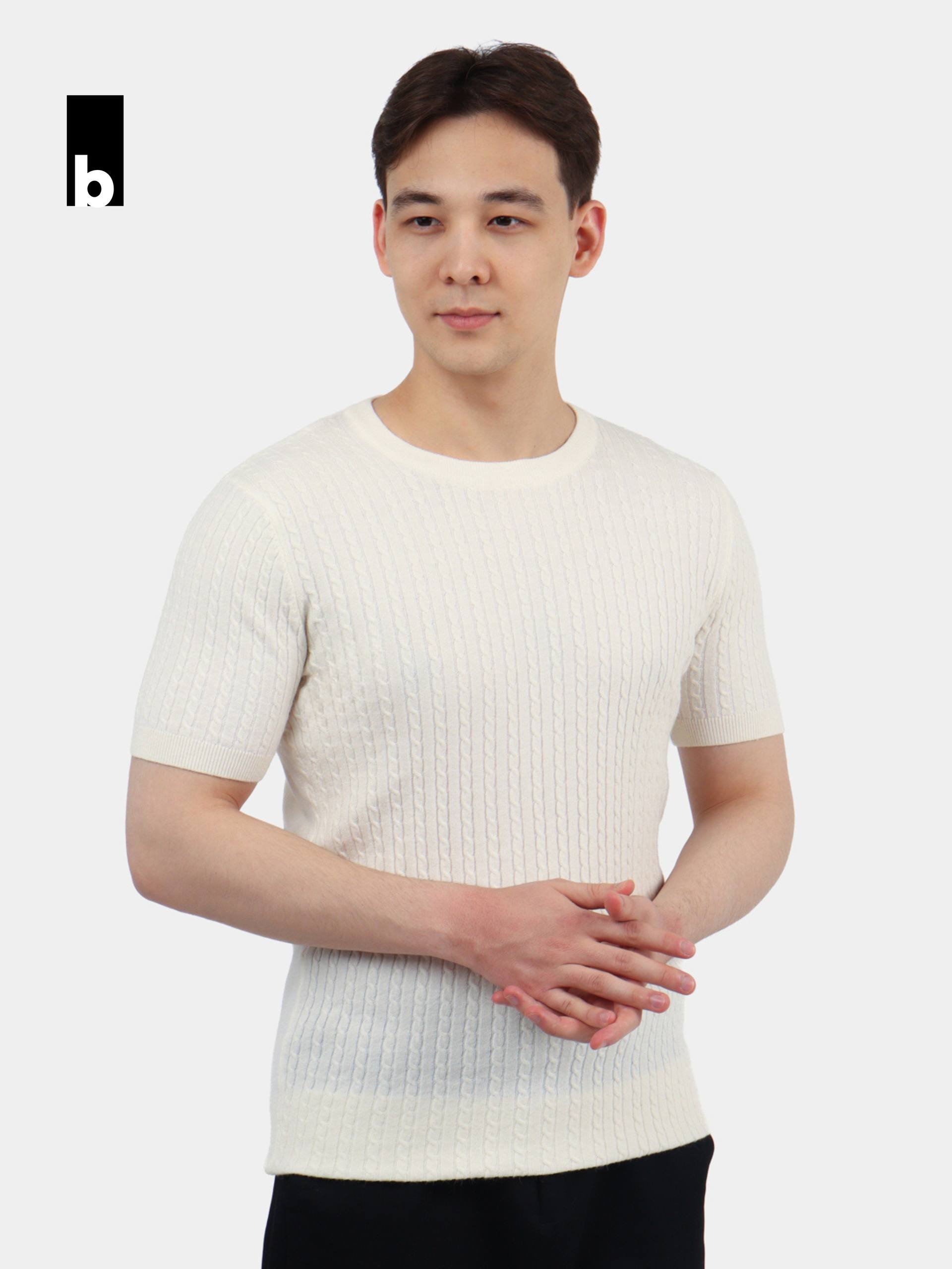 White knitted T-shirt with a textured cable knit pattern