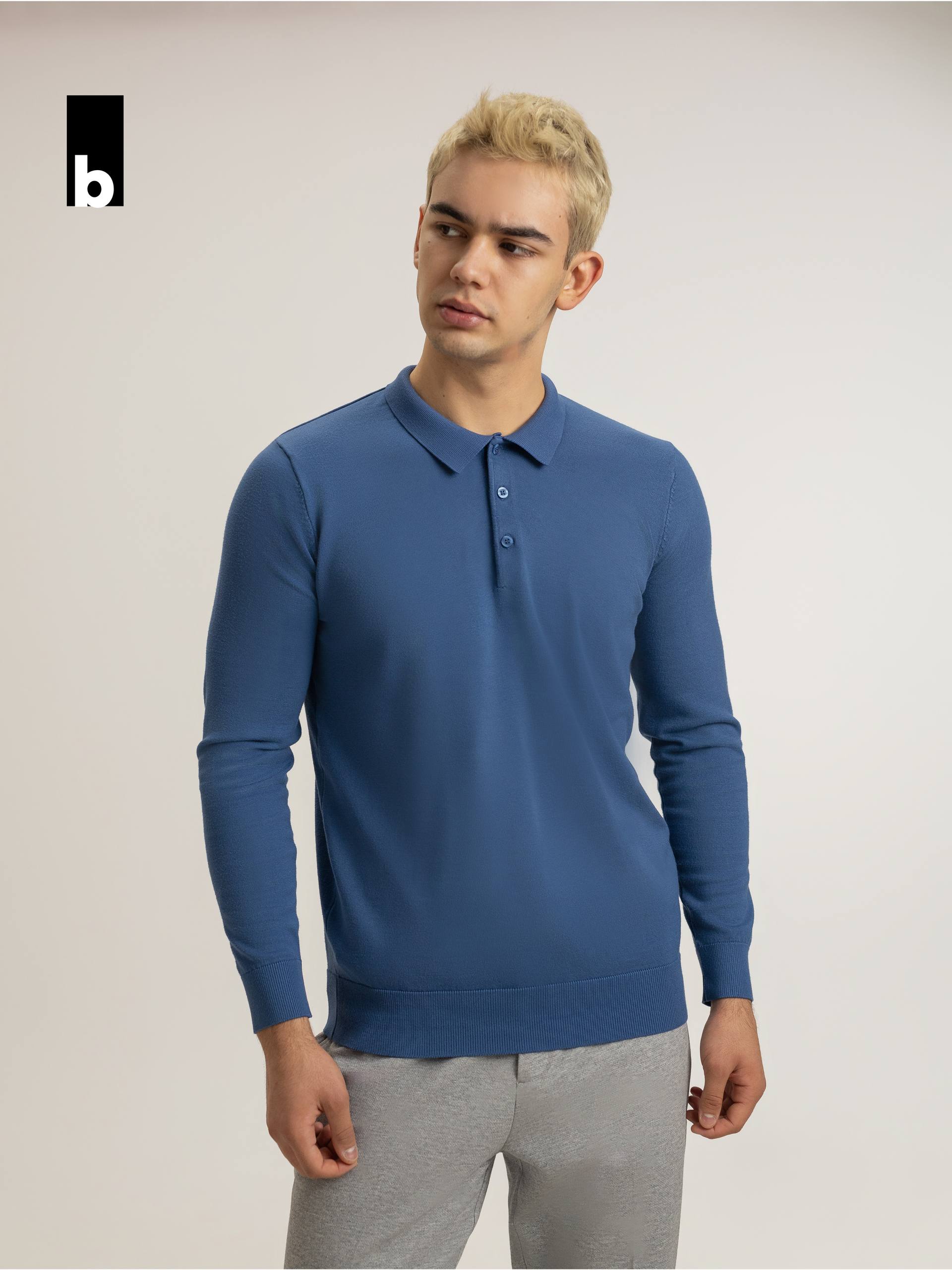 Blue buttoned knitted polo-sweater