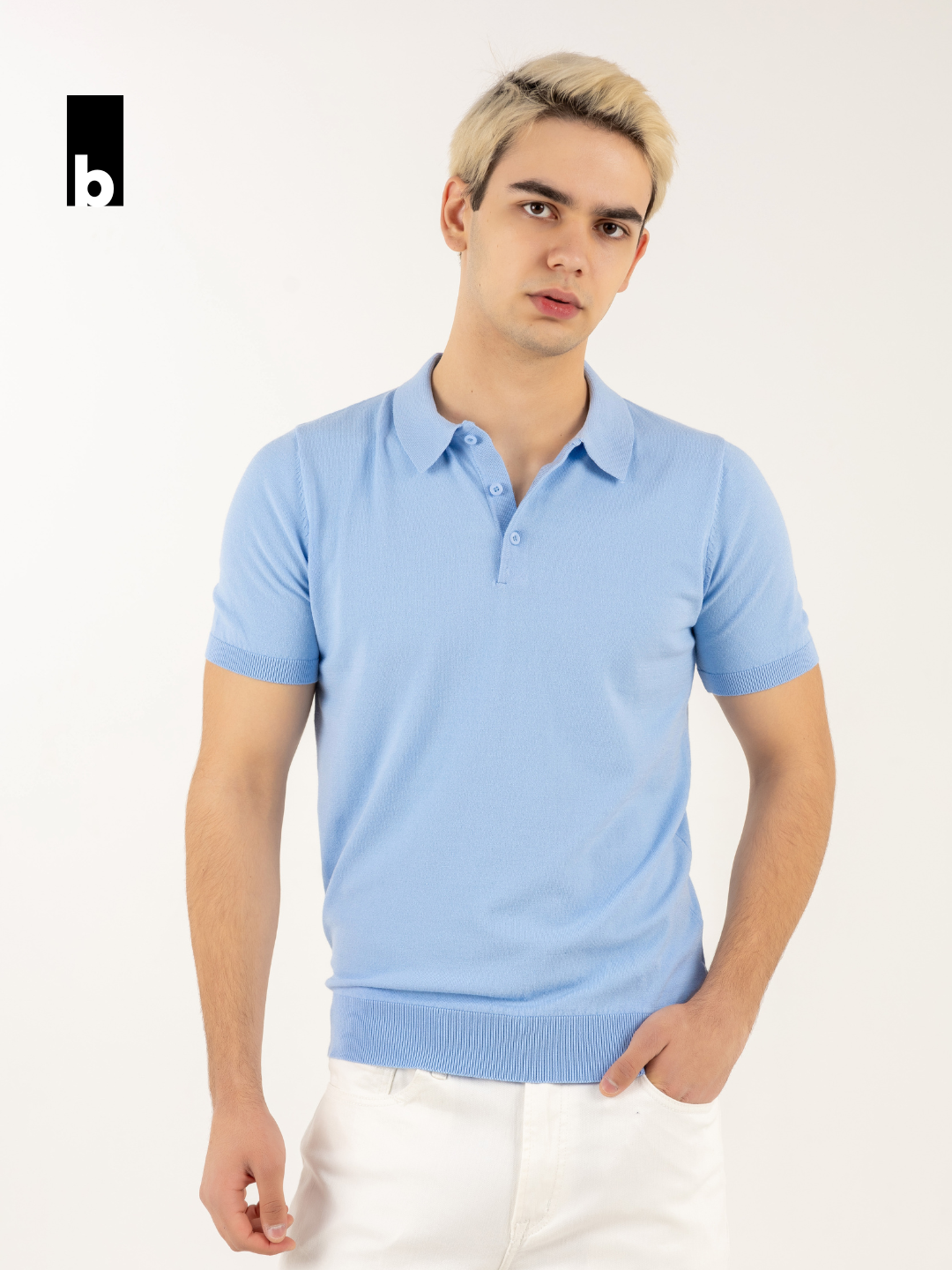 Havorang rangdagi tugmali yoqali «Baza» to‘qilgan polo